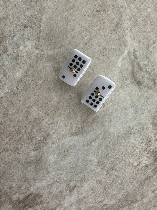 Domino Stud