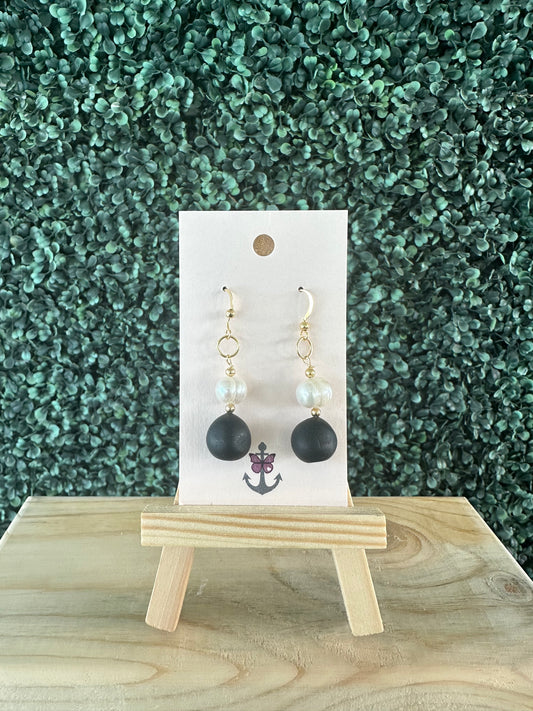 Grace - pearl clay bead